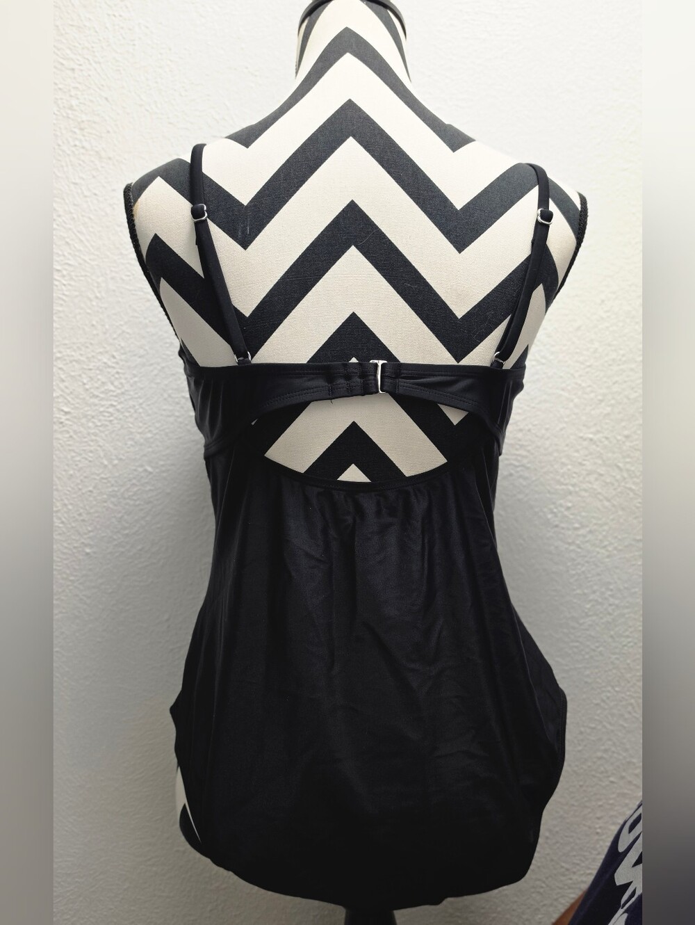 Cupshe Black Twist-Front One-Piece Swimsuit - Picture 5 of 9